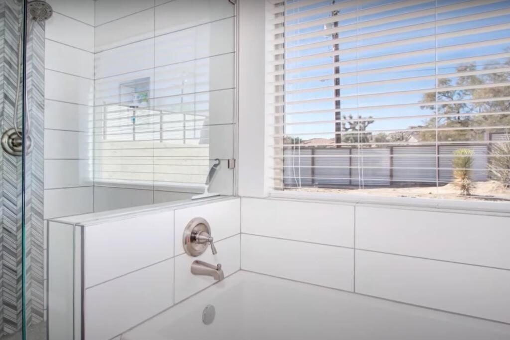 Three Tree Villa W/ Ev Charging Yucca Valley Exterior photo