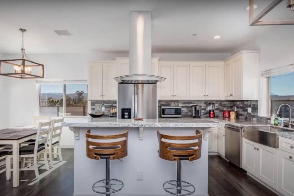 Three Tree Villa W/ Ev Charging Yucca Valley Exterior photo
